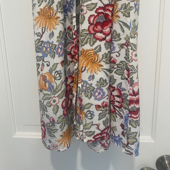 Gorgeous Floral Dress - Picture 7 of 7